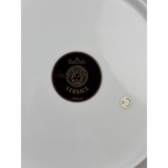 Large Black, Red and Gold Medusa Plates by Versace for Rosenthal, 1990s, Set of 12 For Sale - Image 13 of 15