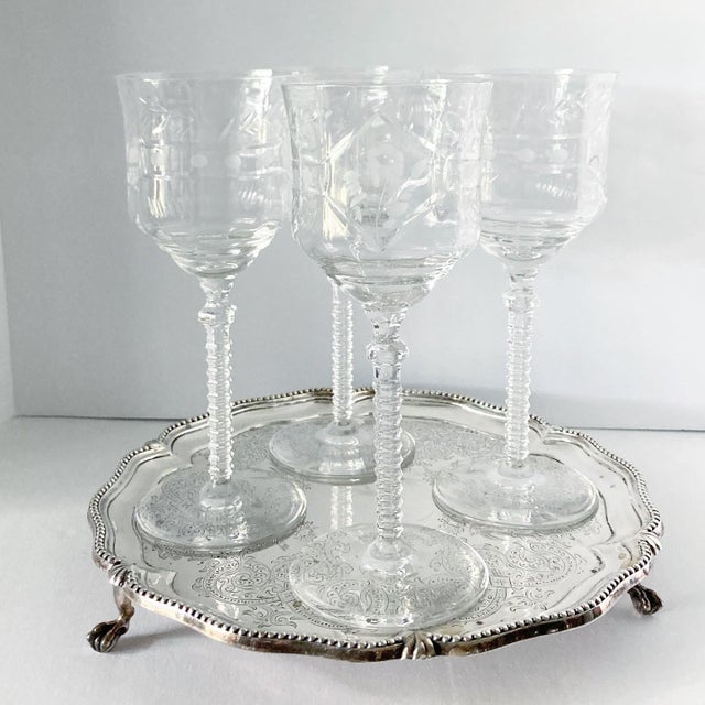 A beautiful and elegant set of four cordial glasses. This set Would be perfect for any cordials or ice wine. The shape is...