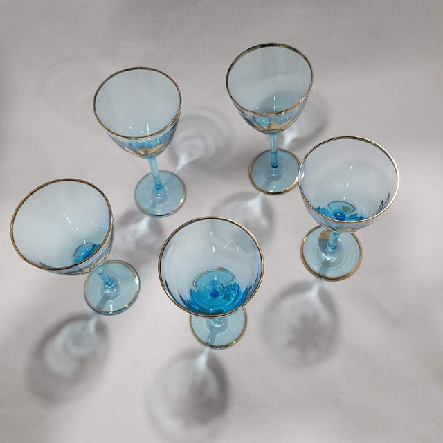 Mid-Century Modern Romanian Vintage Bohemian Blue & 22 Carat Gold Glass Decanter & 6 Piece Set For Sale - Image 4 of 9