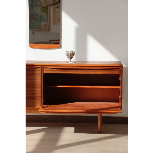 Vintage Zebrano and Walnut Sideboard from Morris of Glasgow, 1960s For Sale - Image 9 of 18