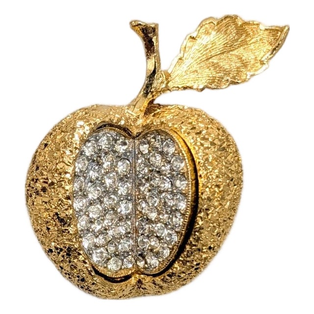 Vintage Signed Hattie Carnegie Goldtone Pavé Clear Rhinestones Apple Brooch For Sale