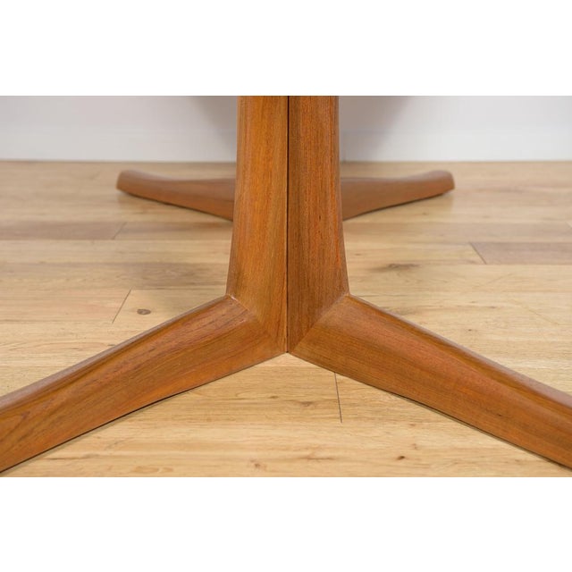 Mid-Century Round Extendable Dining Table in Teak from McIntosh, United Knigdom, 1960s For Sale - Image 17 of 18