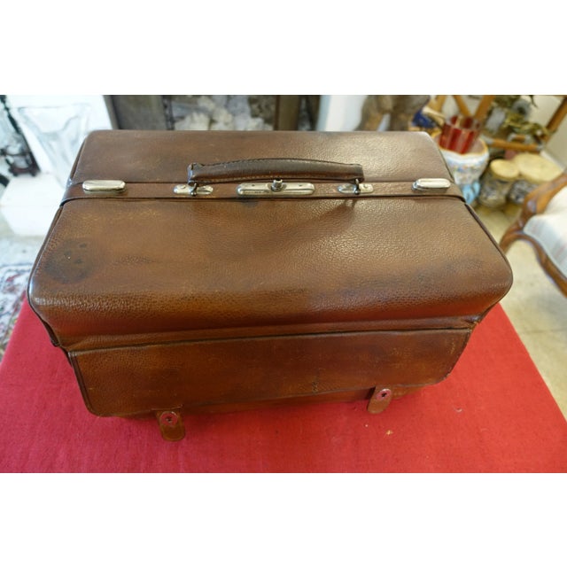 Vintage Travel Suitcase Trunk, 1930s For Sale - Image 15 of 15