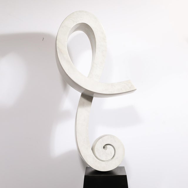 White Mid-Century Abstract Looped Ribbon Sculpture in White Marble on Pyramidal Base For Sale - Image 8 of 12