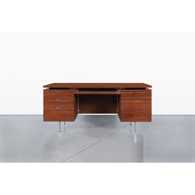 Mid-Century Modern Walnut Executive Desk Styled After Florence Knoll, 1960s For Sale - Image 9 of 14