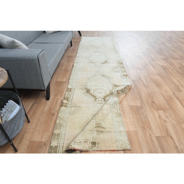 1970s 1970s Vintage Handmade Wool Cotton Turkish Beige Runner Rug For Sale - Image 5 of 11