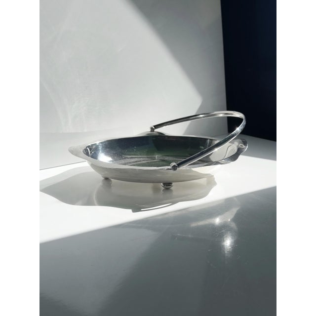 1960s Italian Silver-Plated Footed Serving Basket with Folding Handle, 1960s For Sale - Image 5 of 6