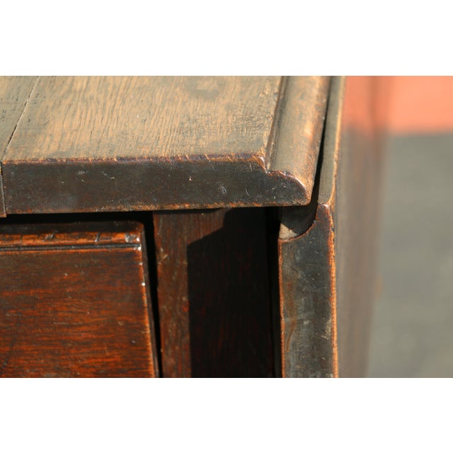 Antique 18th-Century Oak Drop-Leaf Butterfly Table With Drawer & Brass Casters For Sale In Los Angeles - Image 6 of 18