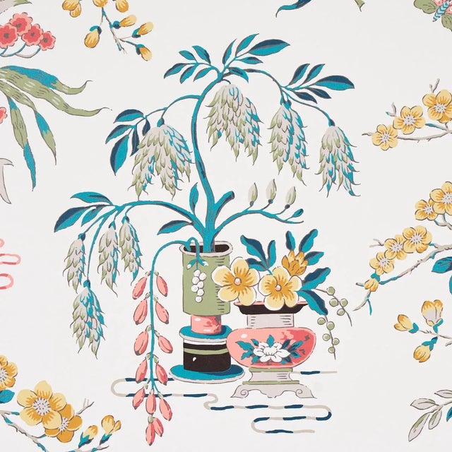 Chinoiserie Schumacher Ming Vase Wallpaper in Multi - 10 Yards For Sale - Image 3 of 6