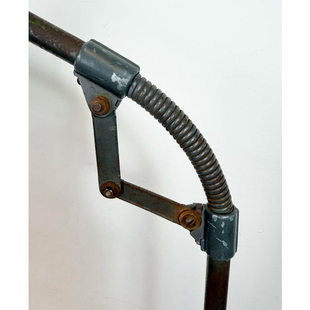 Industrial Grey Enamel Workshop Table Lamp from Siemens, 1950s For Sale - Image 9 of 18