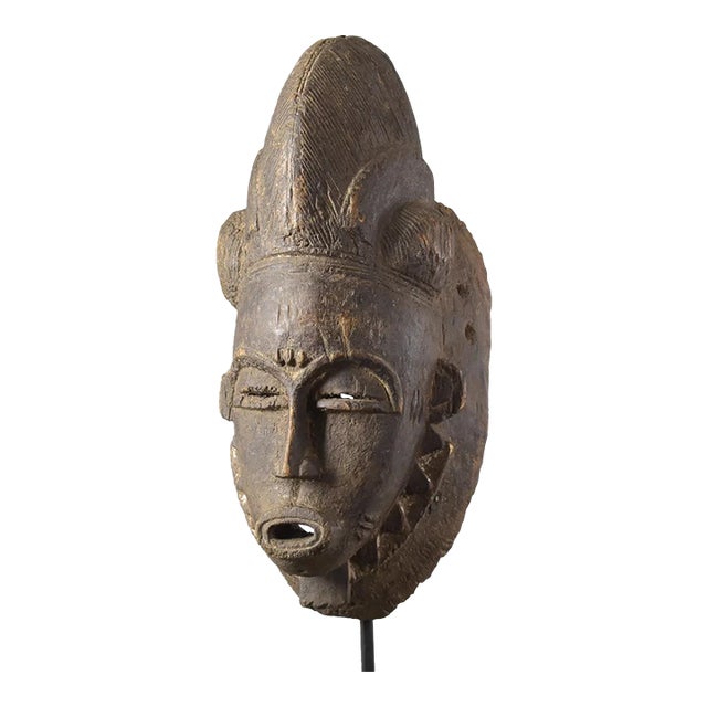 Early 20th Century Baule Portrait Mask Kpan Mblo Côte d'Ivoire For Sale