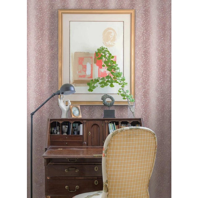 Children's Wilde Spotted Antelope Hide Traditional Wallpaper – Quartz Pink Sample For Sale - Image 3 of 8