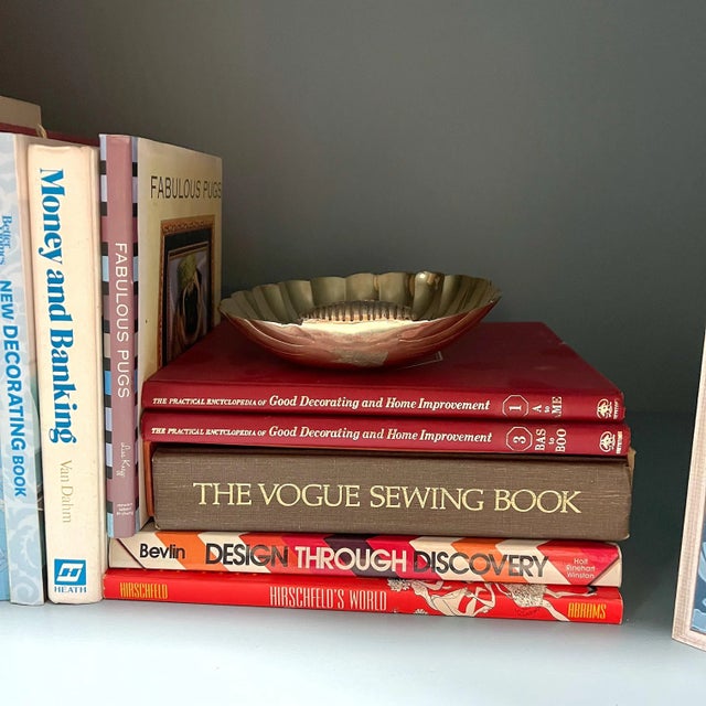 1970s 1970s Brass Shell Decorative Bowl Wall Hanging For Sale - Image 5 of 9