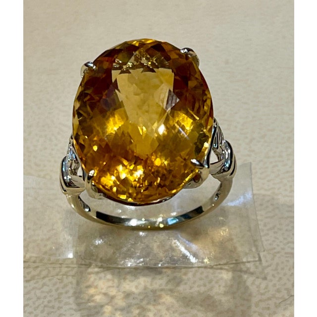 Metal 34 Ct Natural Oval Checker Board Citrine Cocktail Ring 14 Kt Yellow Gold, Estate For Sale - Image 7 of 18