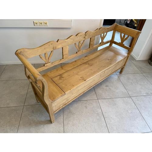 Farmhouse Chest Bench in Wood For Sale - Image 4 of 13