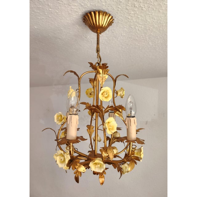 Vintage Gold-Plated and Hand-Forged Florentine Pendant Lamp with Porcelain Roses, 1960s For Sale - Image 6 of 18