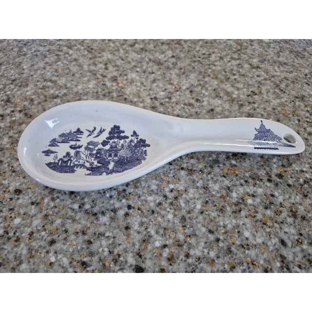 Heritage Late 20th Century Heritage Mint Blue Willow Spoon Rest For Sale - Image 4 of 6