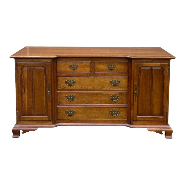Vintage Thomasville Bay Colony Collection Chippendale Solid Maple 5 Drawer Buffet or Sideboard For Sale