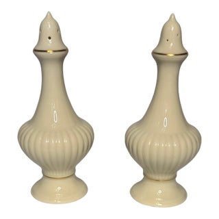 Vintage Lenox Ivory Porcelain Salt & Pepper Shakers – Gold Trim, Usa, Elegant Urn Form (Pair) For Sale