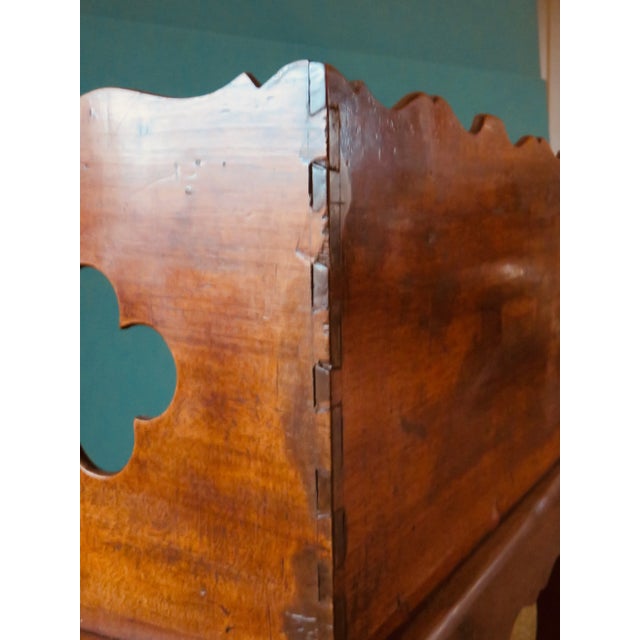 Louis Xv Style Hazelnut Dressing Table, France, Late 19th Century For Sale - Image 6 of 11