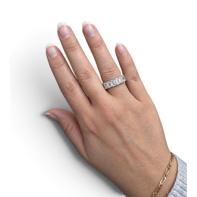 Early 21st Century Gia 9.12 Carats Emerald Cut Diamond Eternity Band, Platinum, Size 6 1/2 For Sale - Image 5 of 8