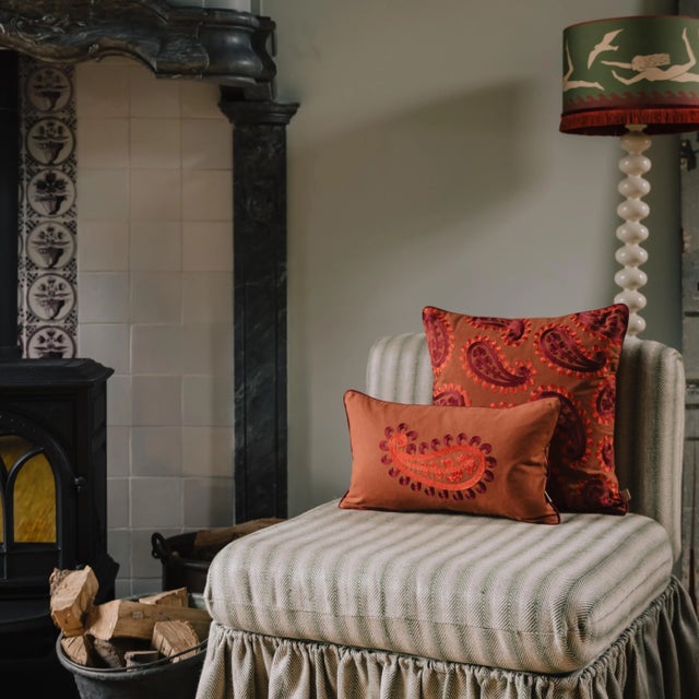 Hollywood Regency Palais Paisley Embroidered Throw Pillow in Spice & Coral (20” X 20”) For Sale - Image 3 of 5