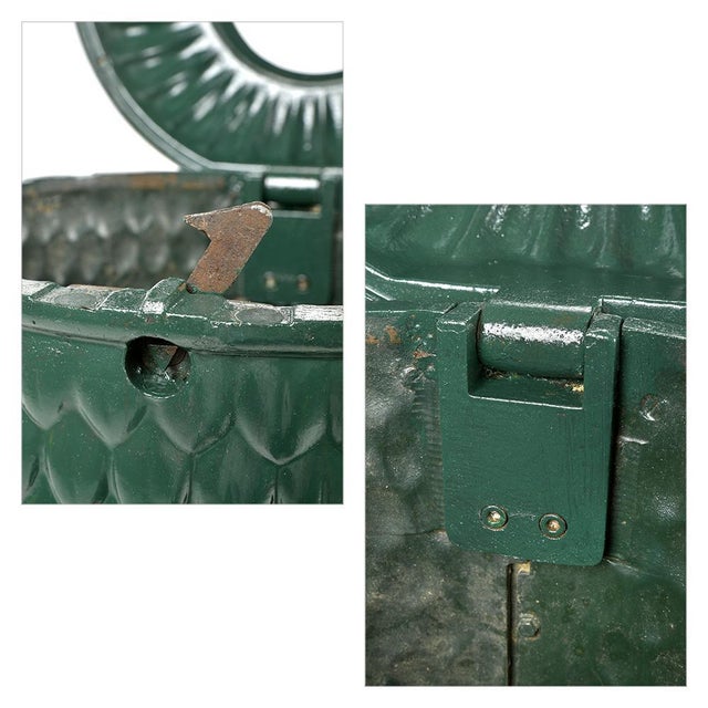 Parisian Public Trash Can in Green Enameled Cast Iron, 1970s For Sale - Image 7 of 8