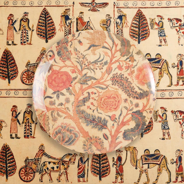 Illustration Coromandel Large Round Tray For Sale - Image 3 of 4