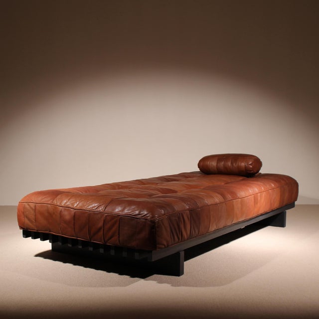 Wood DS-80 Daybed in Cognac Patchwork Leather from de Sede, Switzerland, 1970s For Sale - Image 7 of 18
