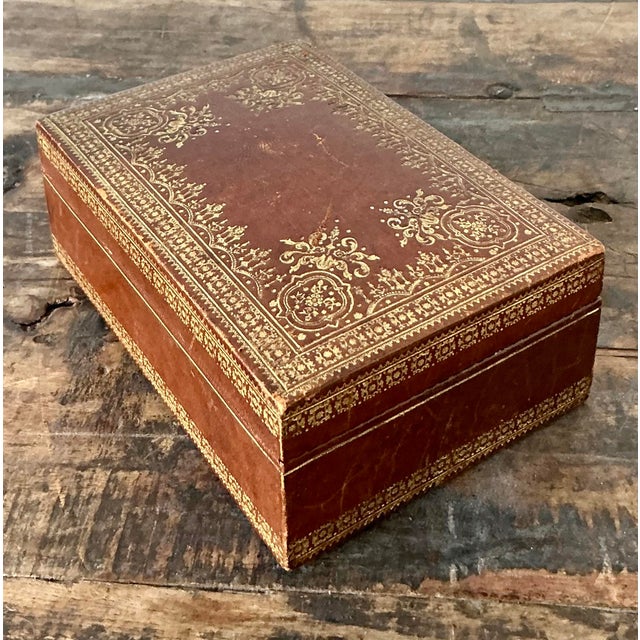 Late 20th Century Vintage Boho Spaulding and Co. Gold Leaf Tooled Leather Box For Sale - Image 5 of 12