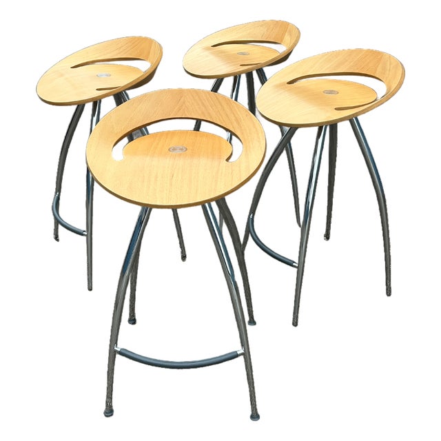 Late 20th Century Magis Lyra Barstool by Design Group Italia – Iconic Italian Modern Chrome & Beech Bentwood Bar Stool, Scandinavian Minimalist Design For Sale
