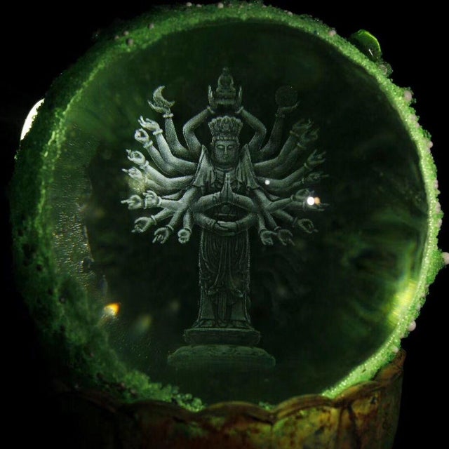 Wood Late 19th Century Buddhist Relic Sphere With Thousand-Hand Guanyin, 1540g, Green Crystal Ball For Sale - Image 7 of 9