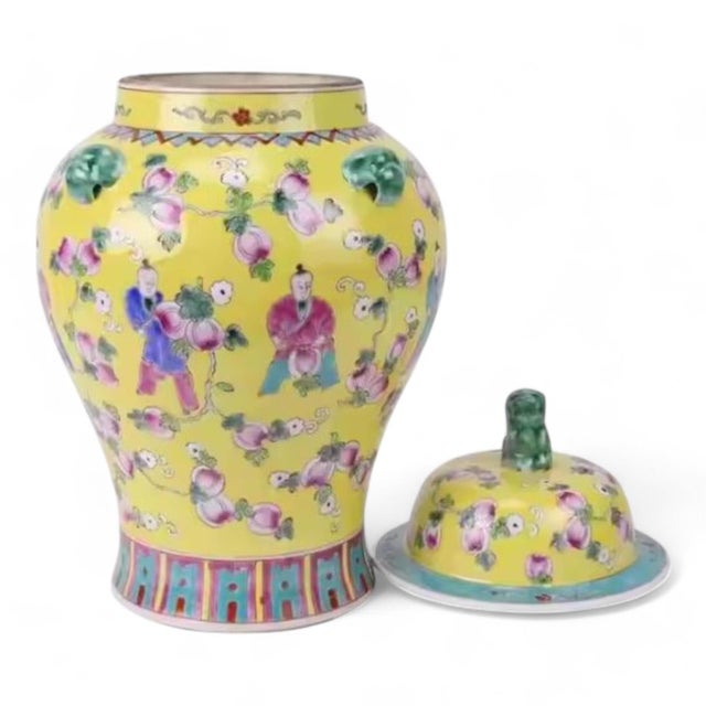 Hand Painted Chinese Famille Jaune Ginger Jar With Foo Dog Finial For Sale - Image 4 of 6