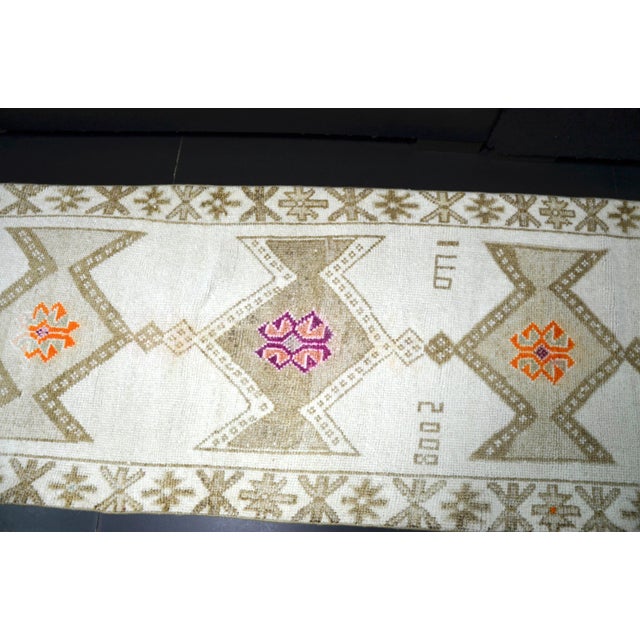 1960s Vintage Turkish Traditional White Runner Rug 12 Ft For Sale - Image 5 of 11