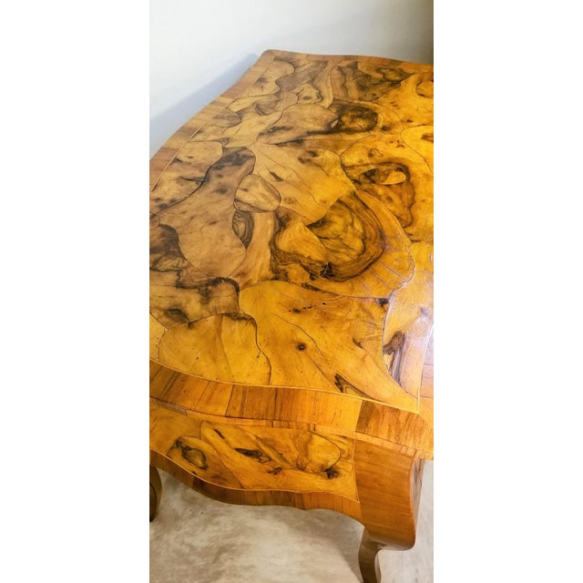 Final Clearance Thru 1/30 Only Maitland-Smith Inspired Oyster Burl BurlWood Italian Desk 20th Century For Sale In Las Vegas - Image 6 of 13