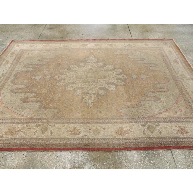 Galerie Shabab Collection Mid-20th Century Handmade Turkish Sivas Accent Rug For Sale In New York - Image 6 of 9