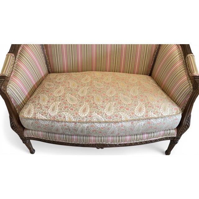 Vintage Thomasville French Provincial Carved Wood Settee For Sale - Image 12 of 18