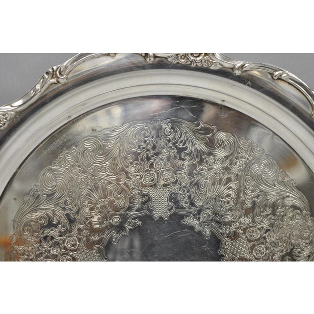 Vintage Wm Rogers Wellington 1171 Round Silver Plated Etched Floral Platter Tray For Sale In Philadelphia - Image 6 of 13