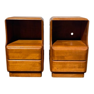 Mid 20th Century Heywood Wakefield Nightstands - Pair For Sale