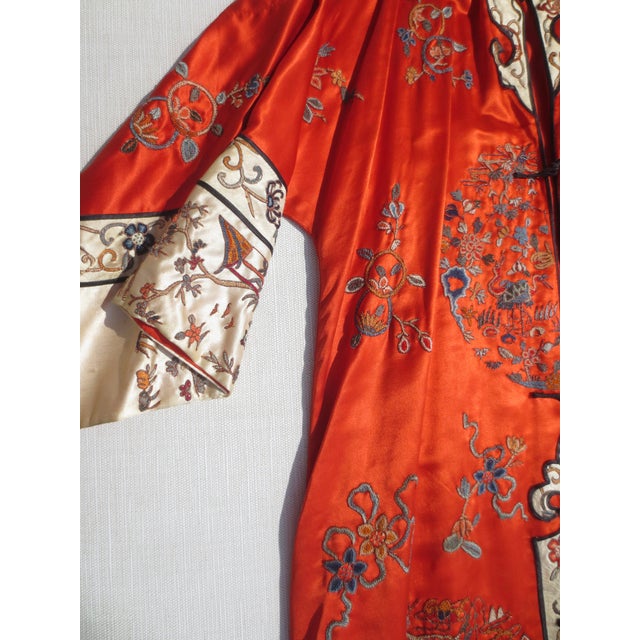 Vintage Chinese Silk Robe 20th Century For Sale - Image 11 of 16