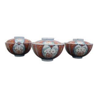 Japanese Old Imari Ornate Red Porcelain Tea Soup Bowl Cup With Lid Set of 3 For Sale