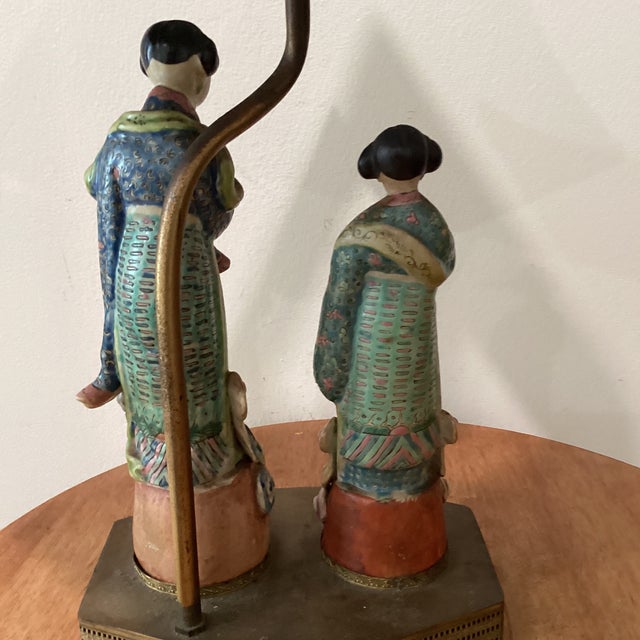 Ceramic Mid 20th Century Chinoiserie Porcelain Figural Table Lamp on Brass Base in Famille Rose Palette For Sale - Image 7 of 12