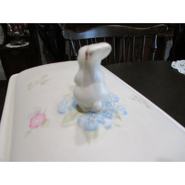 Rose Vintage Pfaltzgraff Tea Rose Ceramic Bunny Bread Box & Lid Excellent Condition For Sale - Image 8 of 12
