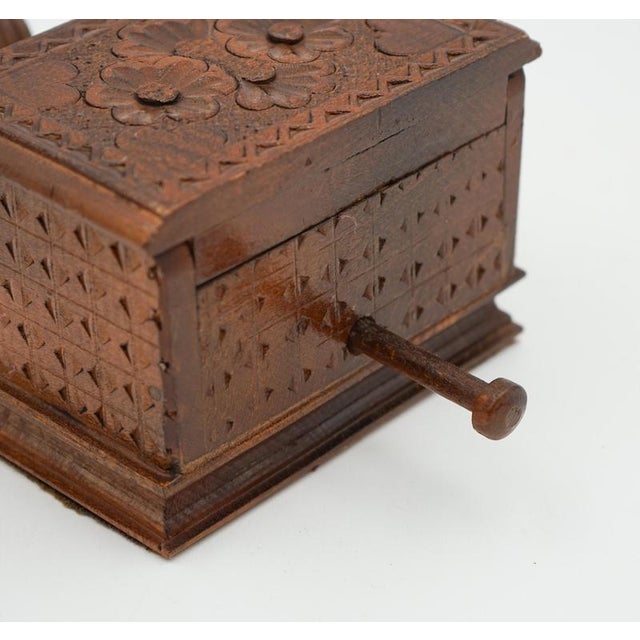 Birdie Cigarette Dispenser Box in Carved Wood, 1950s For Sale - Image 3 of 17