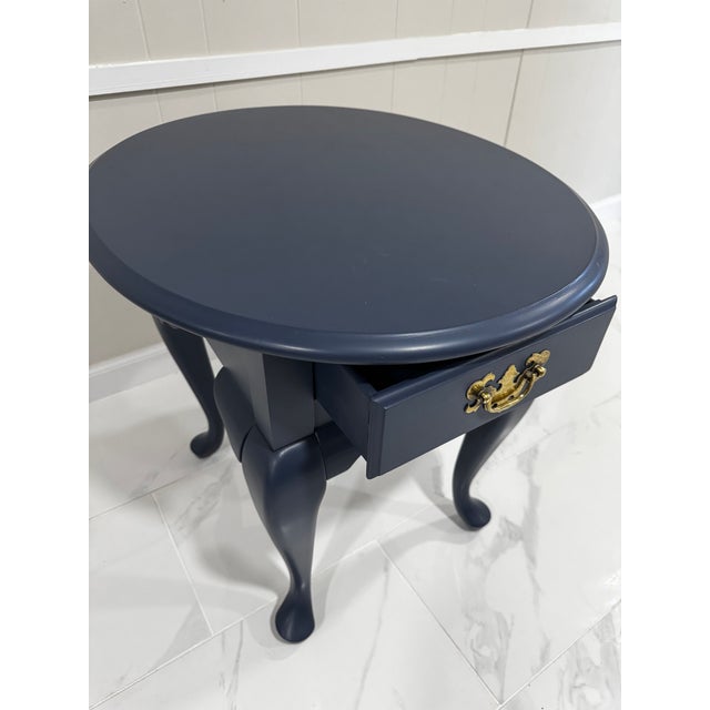 1990s Beautiful Restored Vintage Solid Wood End Table / Accent Table For Sale - Image 5 of 5