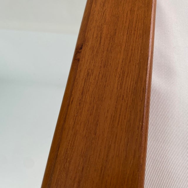 Wonderful vintage, mid century modern octagonal wood wall mirror in great condition