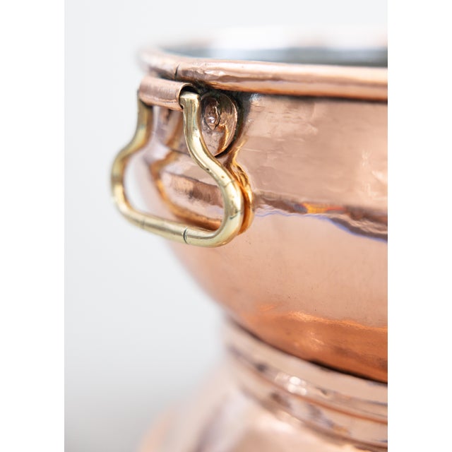 Metal Large 19th Century French Polished Copper Oval Wine Cooler Champagne Bucket Jardiniere Centerpiece For Sale - Image 7 of 10