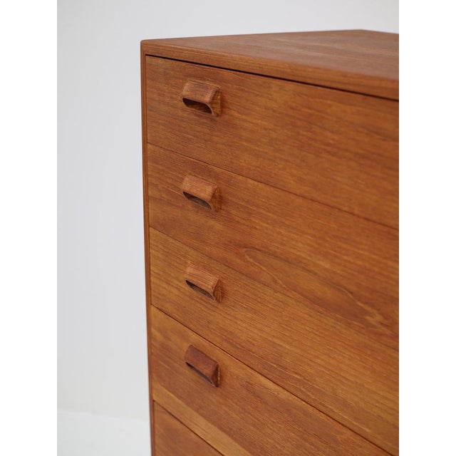 Wood Tall Chest of Drawers in Teak by Børge Mogensen for Søborg, 1960s For Sale - Image 7 of 14