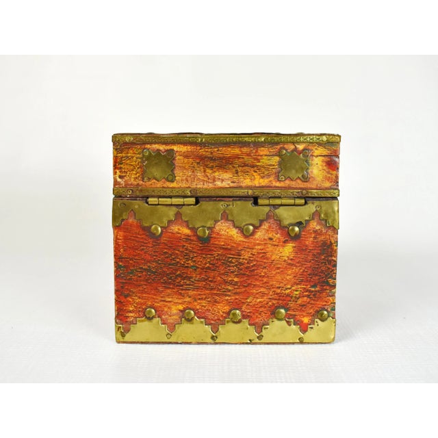 Mid 20th Century Vintage Handmade Decorative Brass Wood Hinged Trinket Box For Sale - Image 5 of 10