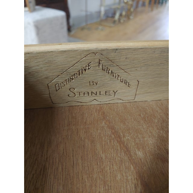 Mid-Twentieth Century Modern Stanley Walnut Writing Desk For Sale In New York - Image 6 of 7